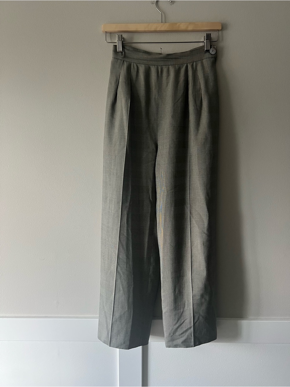 Valentino Boutique Vintage Plaid Pleated Wide Leg Trousers Gray